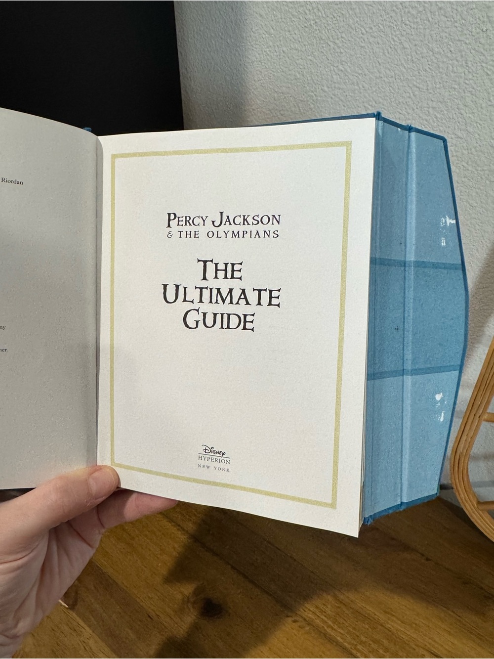Percy Jackson & The Olympians: The Ultimate Guide 1st Edition 1st Printing 2009 - Picture 8 of 9